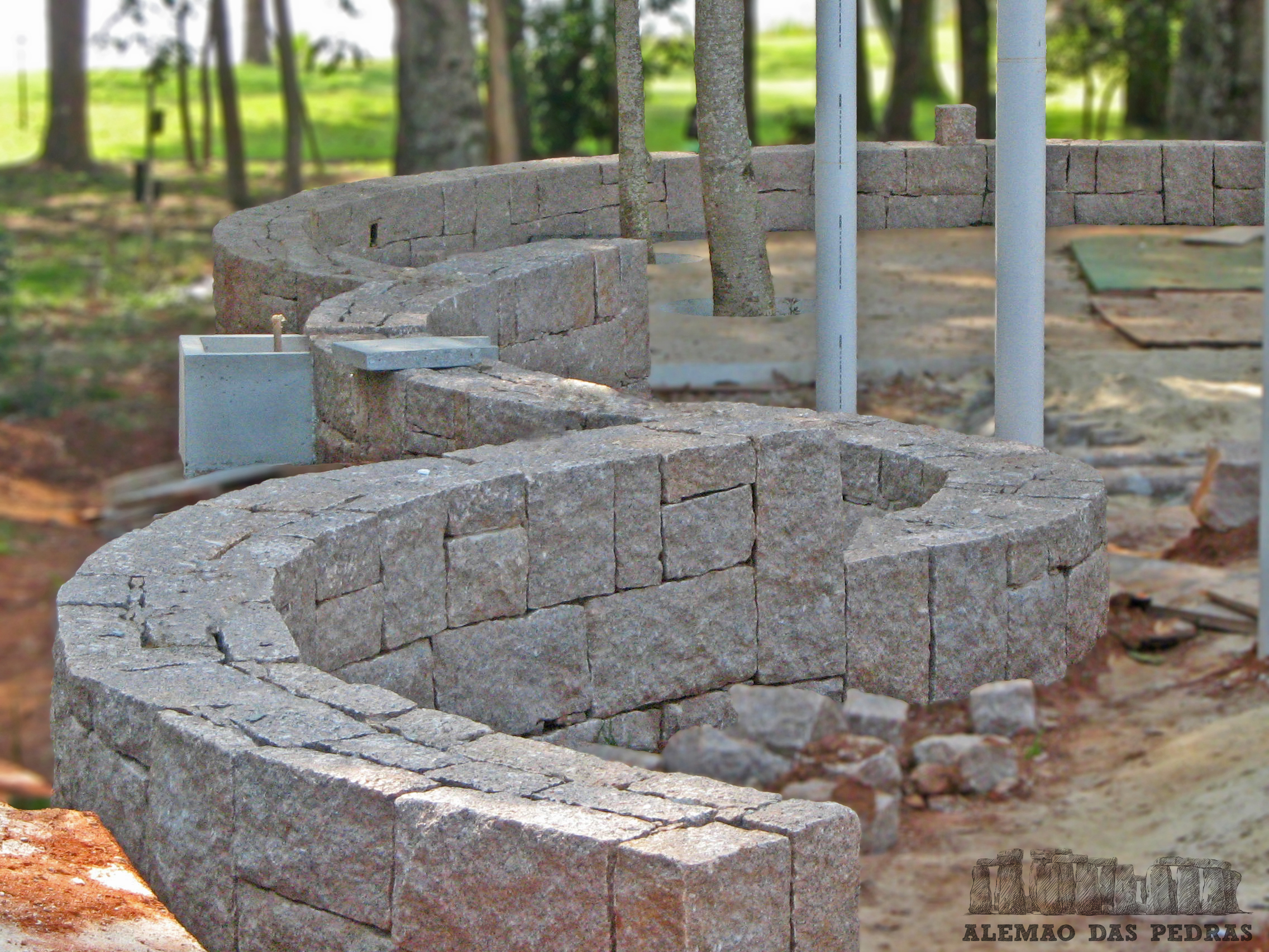 Muro de Pedra Bruta - Estância Pedras